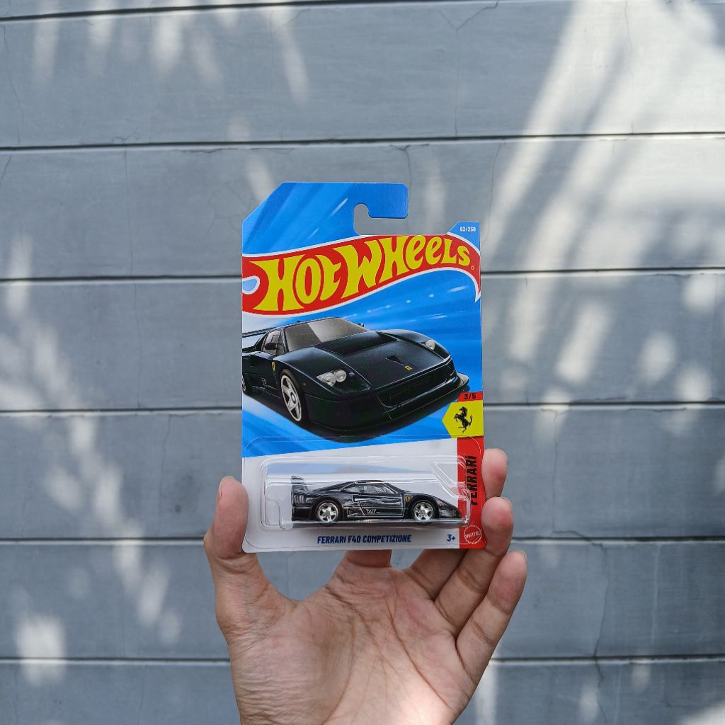 HOT WHEELS FERRARI F40 SUPER TREASURE HUNT THS