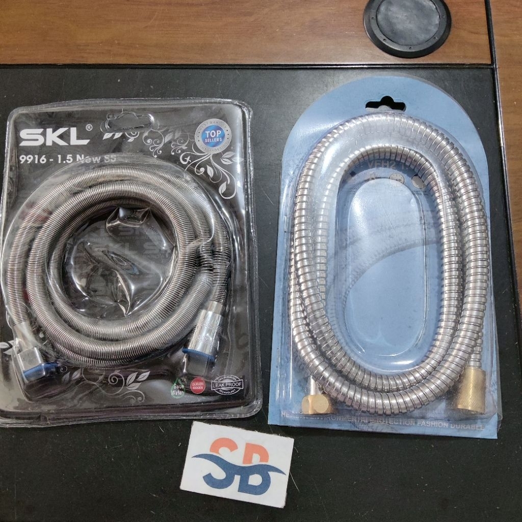 Selang shower bidet /  selang fleksibel stainless / selang fleksibel stainless drat kuningan 1,5m / 