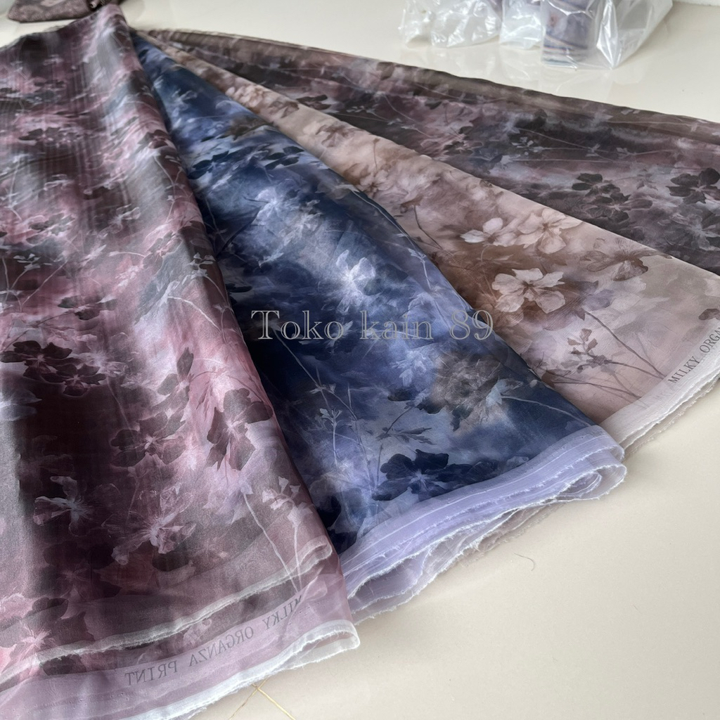 Kain Organza Silk Premium Print Motif