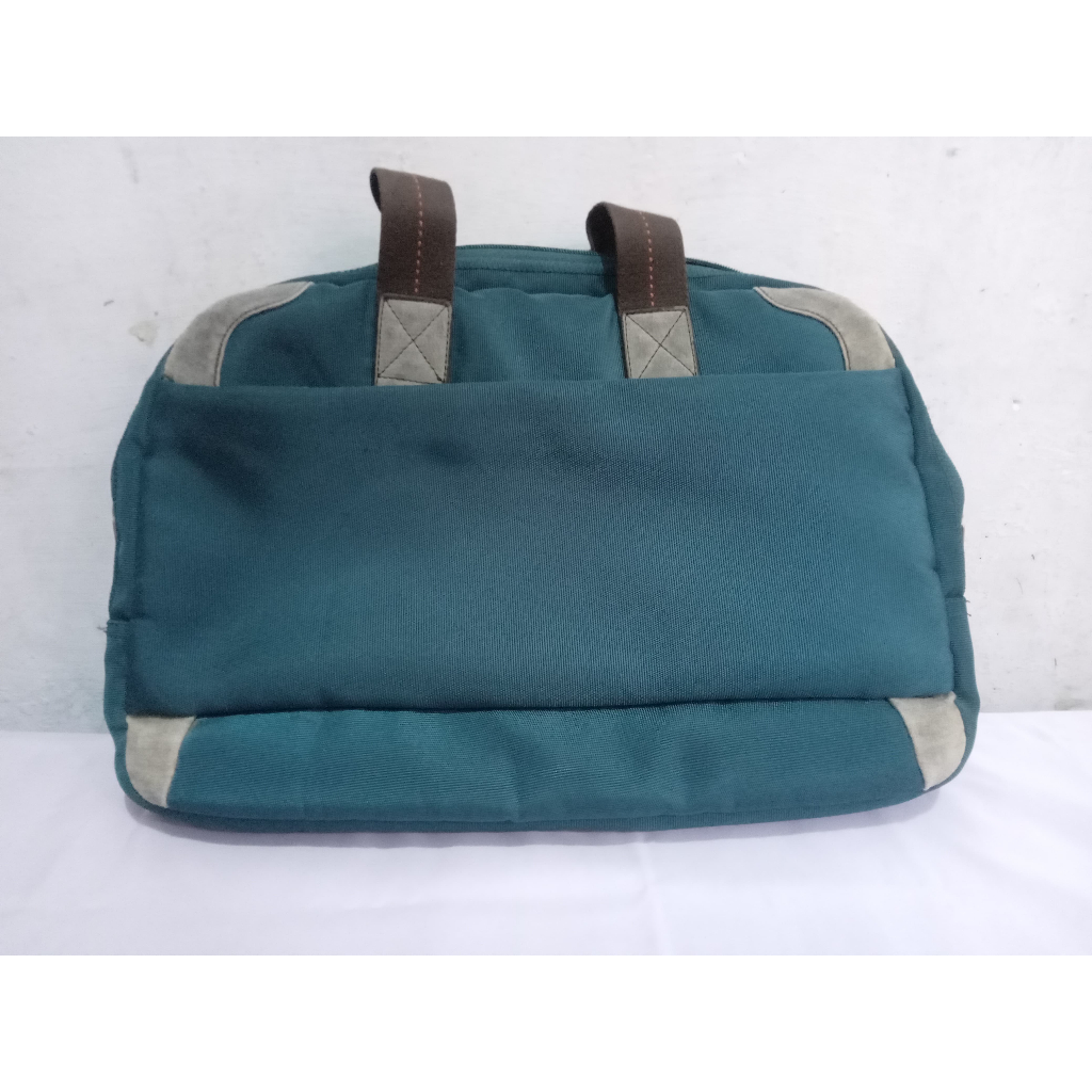 Tas Laptop Seken Layak Pakai