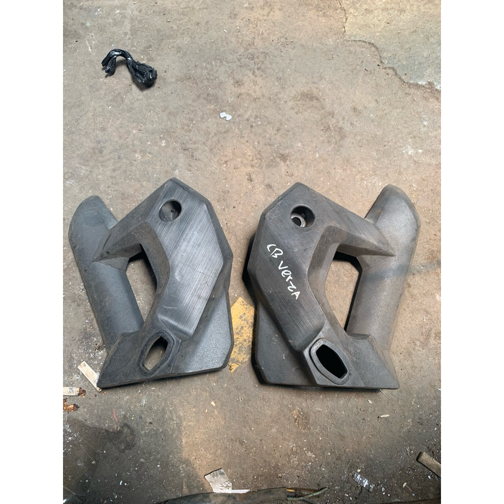 Kupingan lampu cb verza 150 original