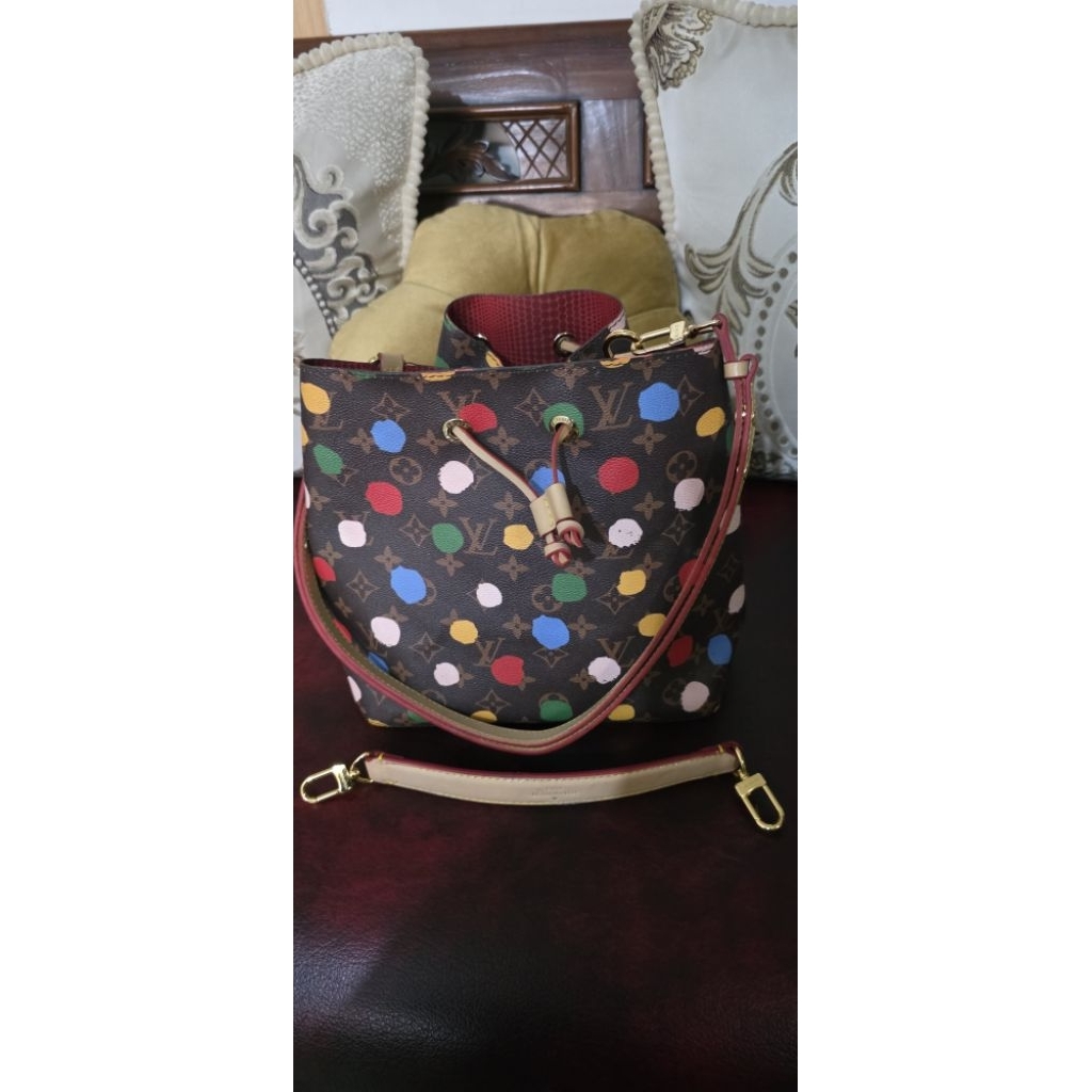 Tas Elvong