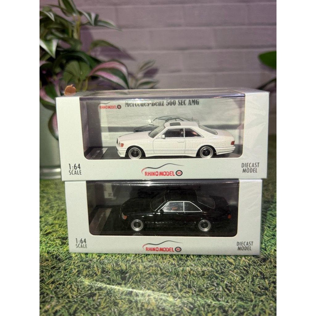 RHINO MODEL  1/64 Mercedes-Benz 560 SEC AMG