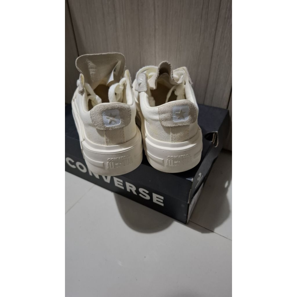 PL Sepatu Converse