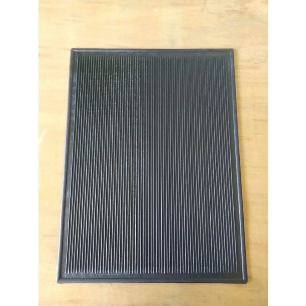 Lembaran Karet/ Karpet Karet TRD/ Karpet Lantai Alas Kaki Mobil Universal Harga 1 Lembar