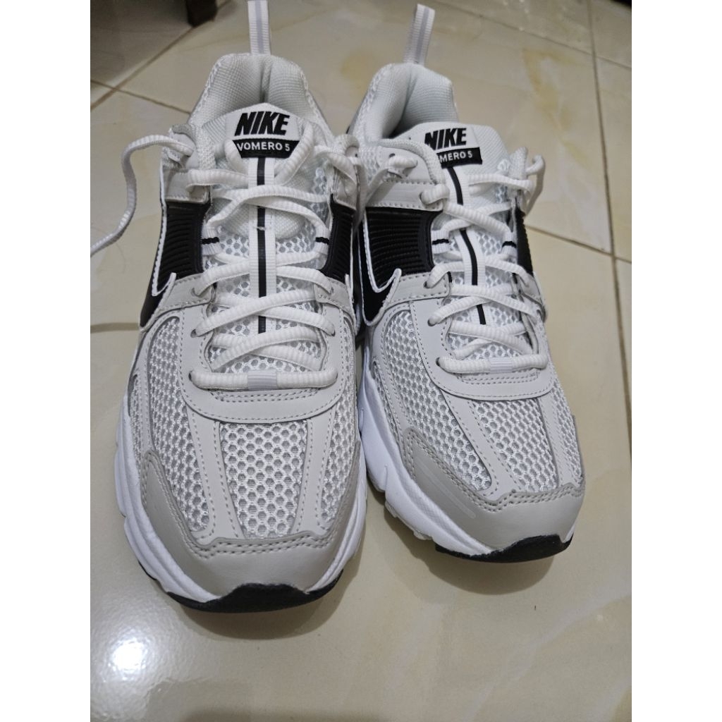sepatu vomero