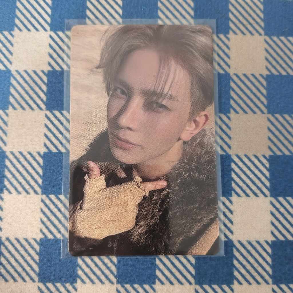 (FREE PC OFFICIAL) Heeseung Enhypen Official Photocard