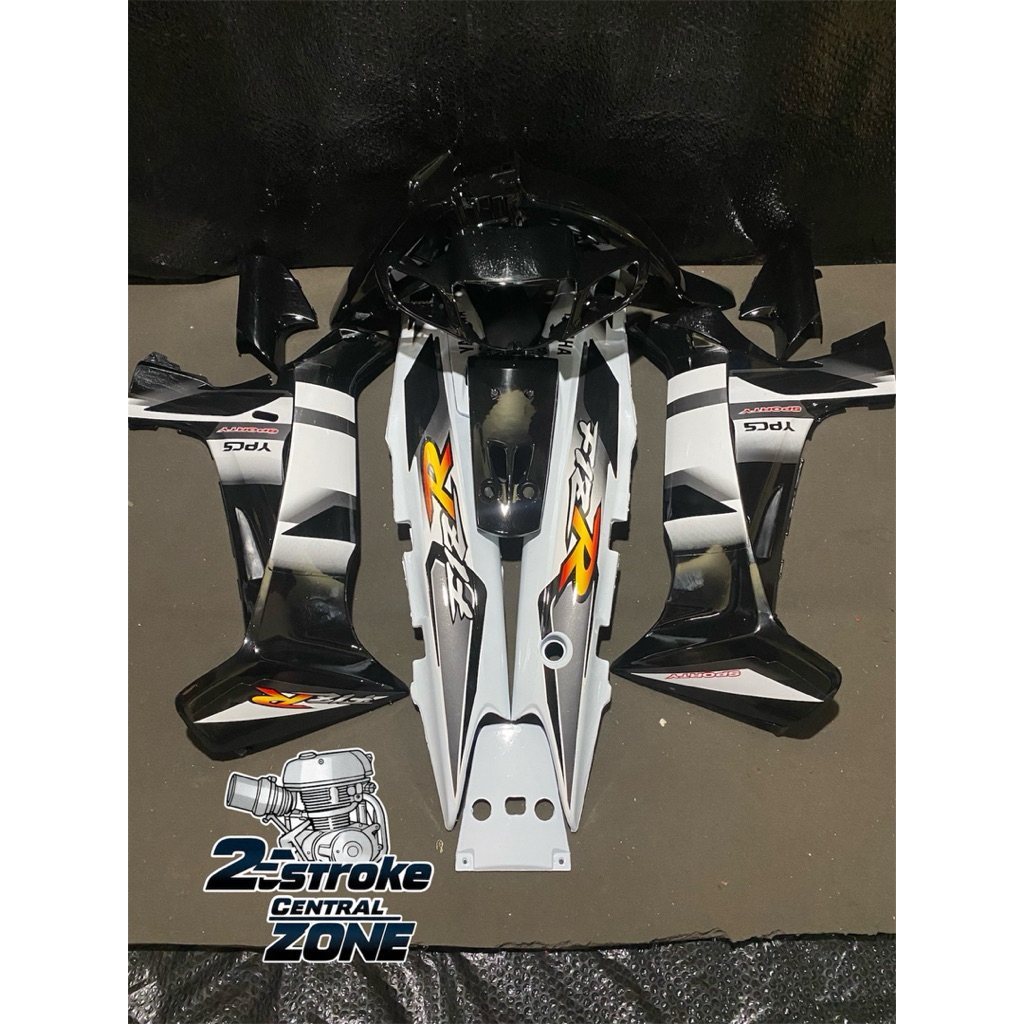 cover full body set halus Yamaha fiz r ardat hitam putih