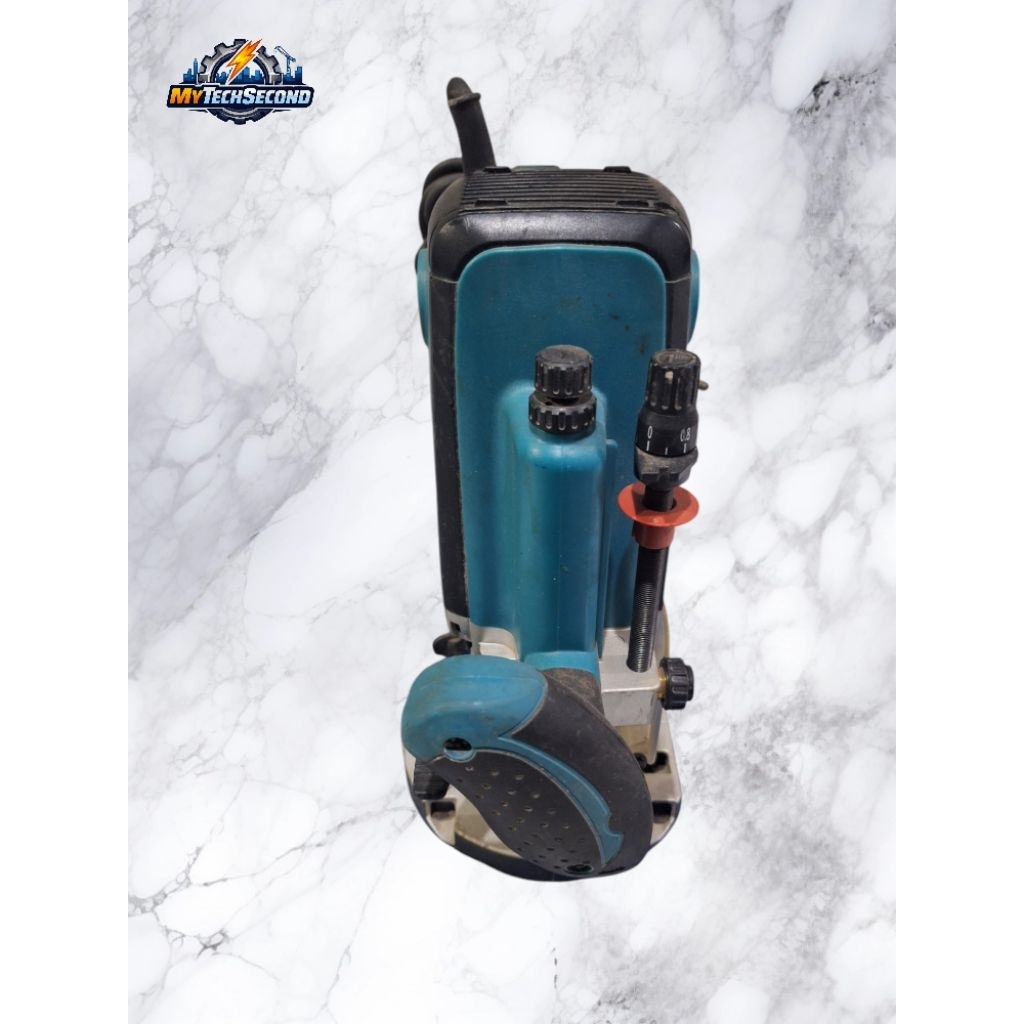 mesin router profil kayu / plunge router machine makita RP2300FC