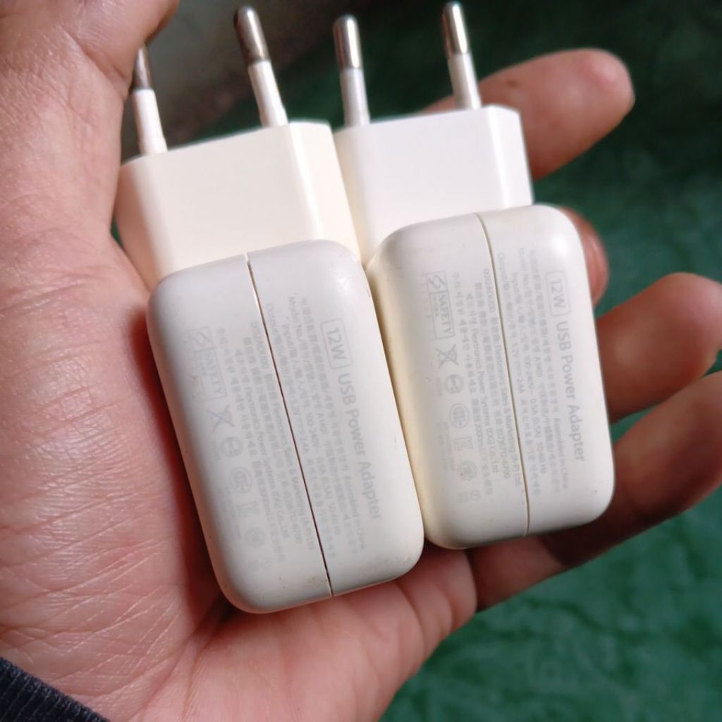 batok charger iphone 12w original / charger apple