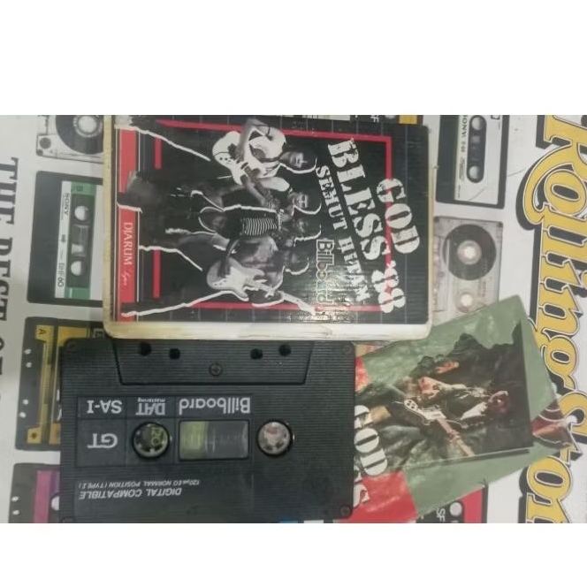 kaset pita godbless semut hitam