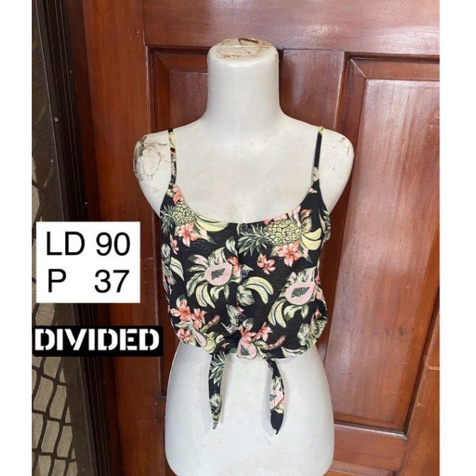 (NEW With Tags 199.000) H&M Divided Floral Crop Top Sexy Tied Top