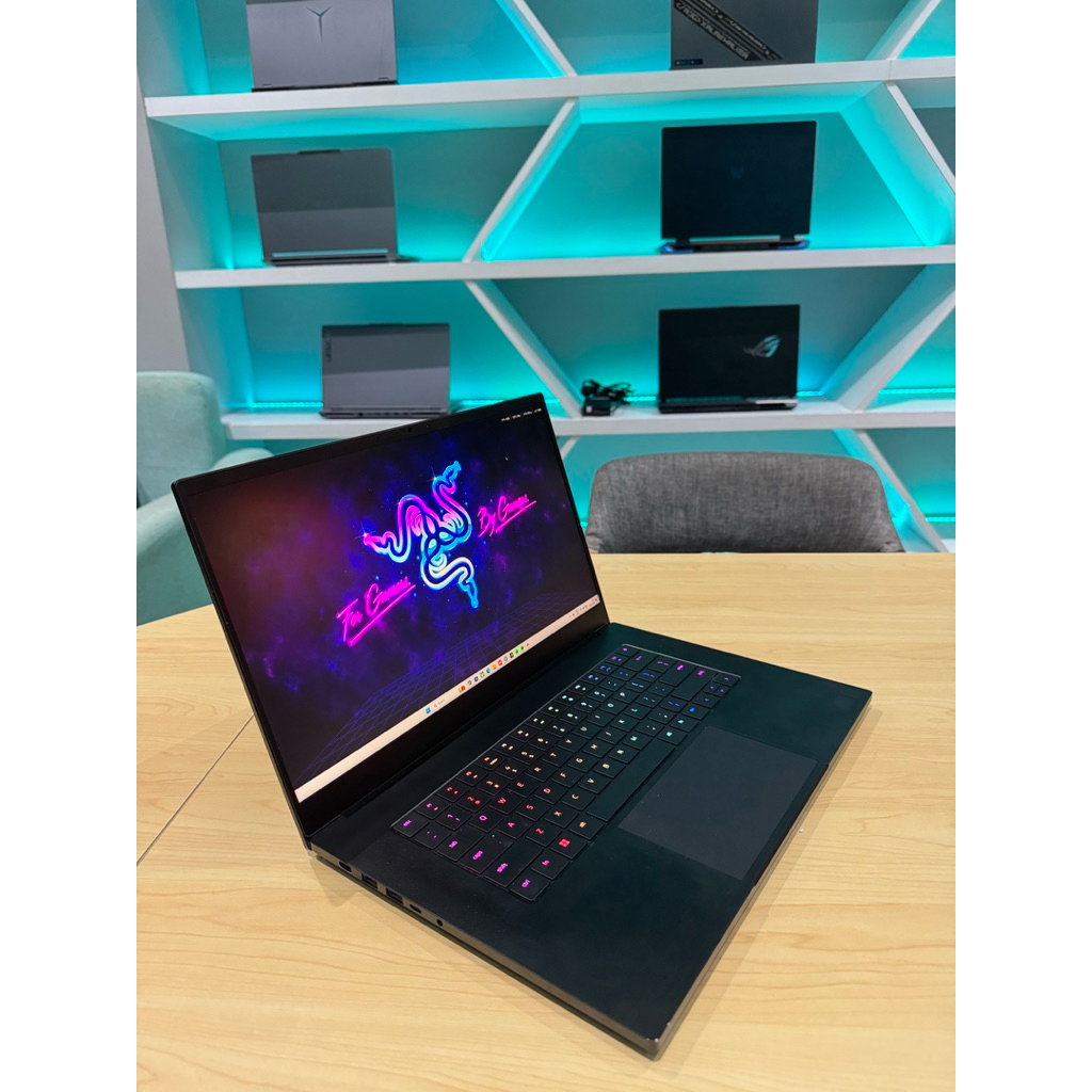 Laptop Gaming High End Razer Blade 15 RTX 4070 8GB Harga baru 50jt