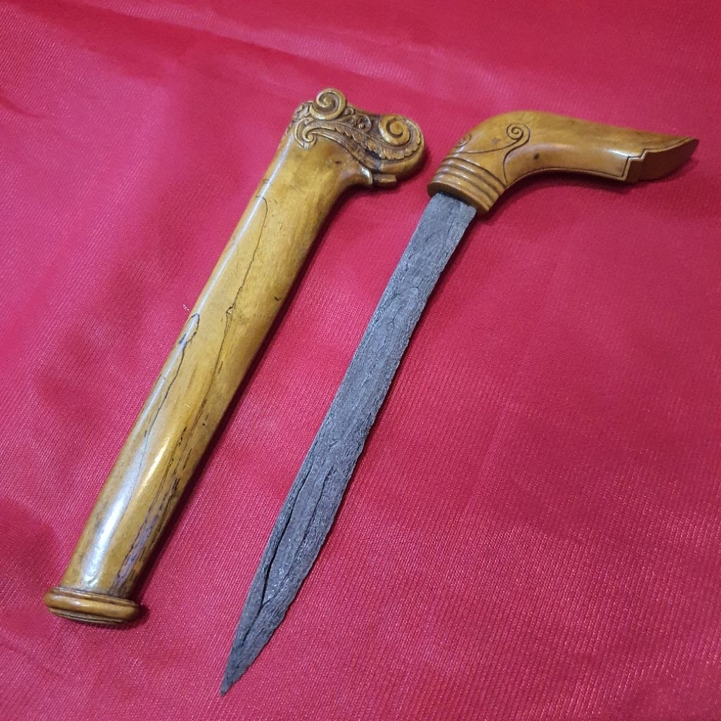 Pisau Luwu Sepuh Bugis