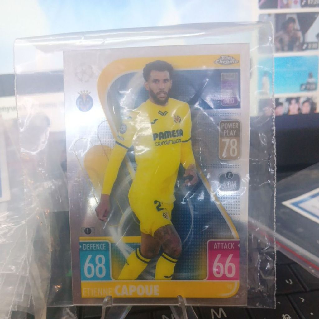 kartu bola match attax chrome ucl 2021/2022 Villarreal