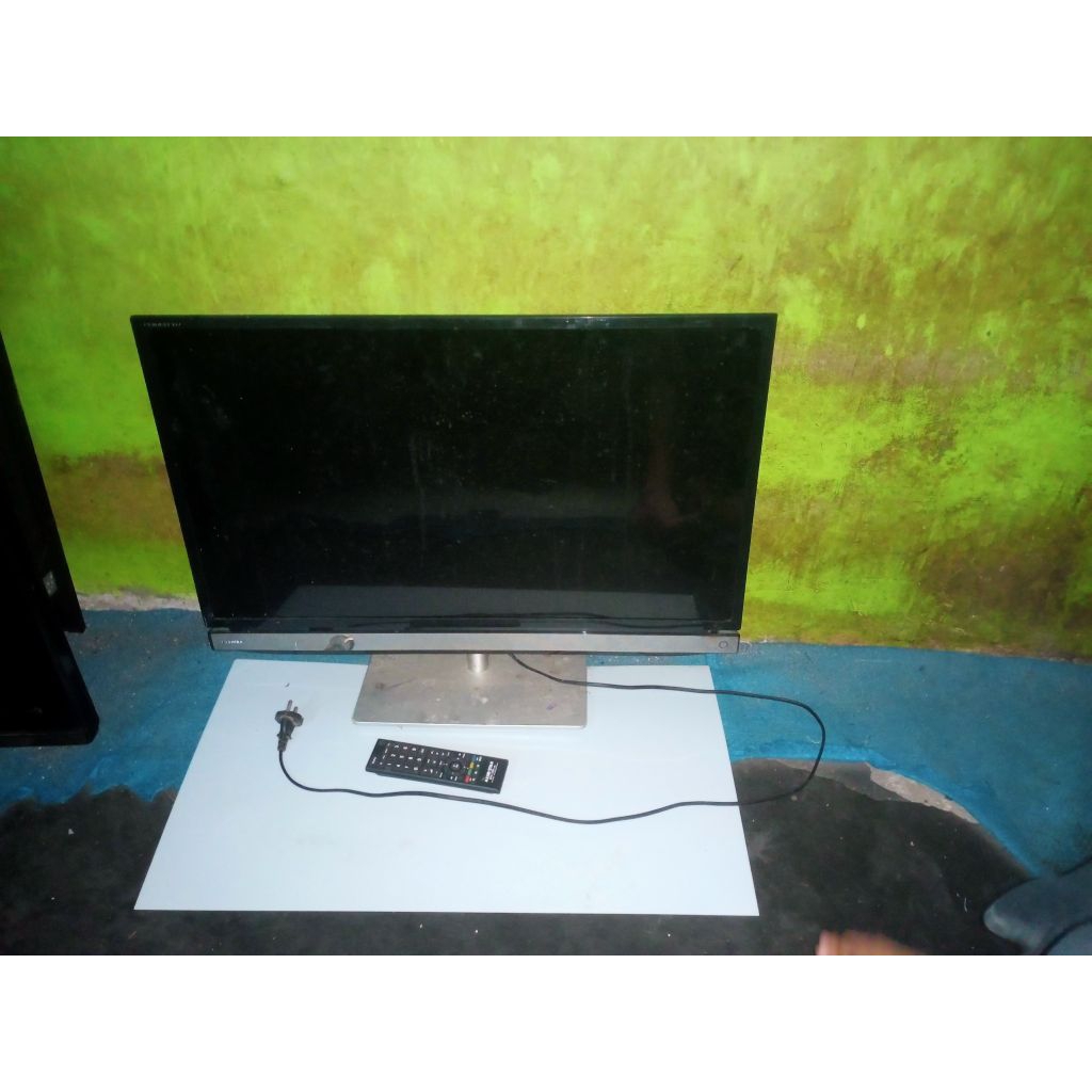 Tv LED 32 inch, Toshiba Analog Minus Garis