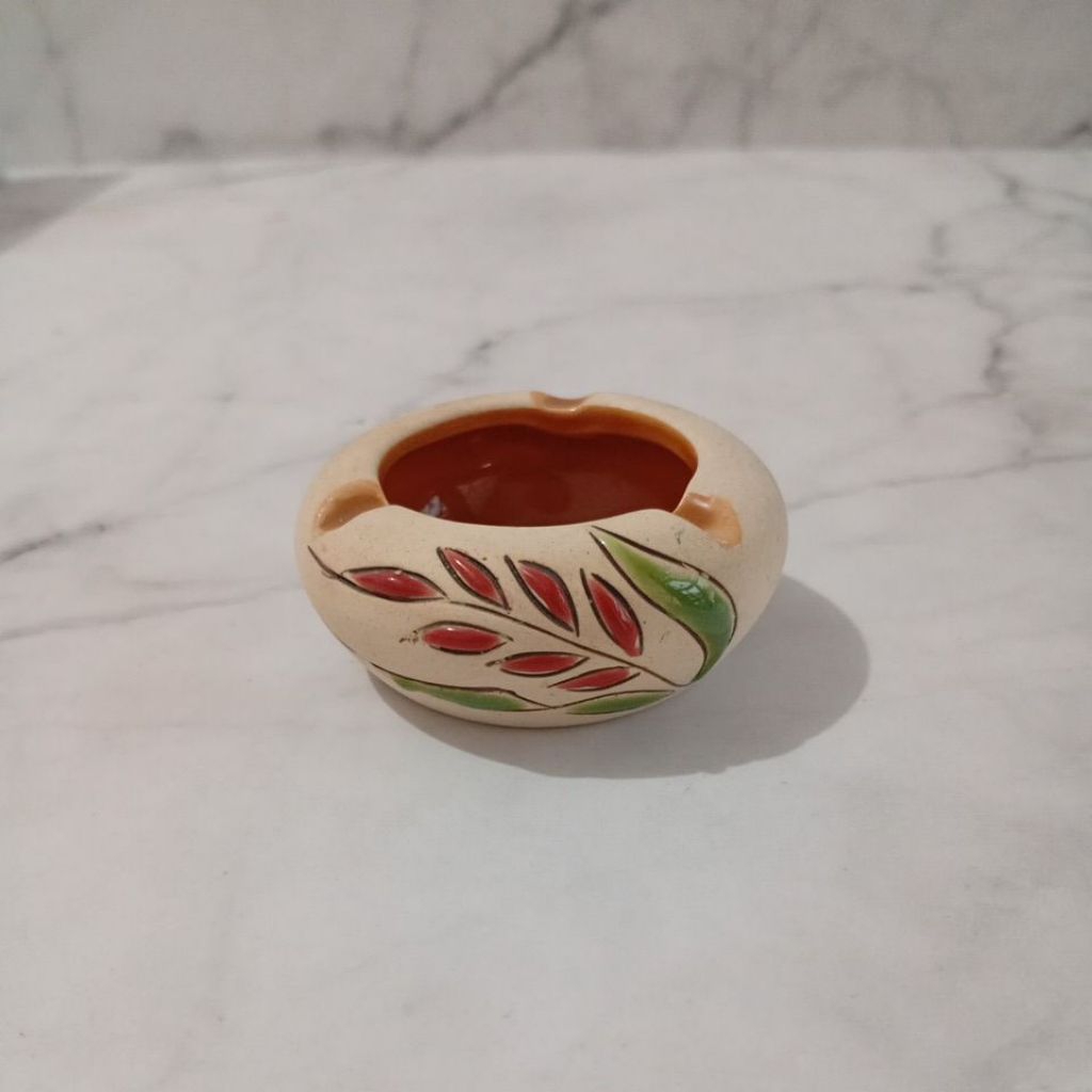 asbak mini bahan keramik dari souvenir