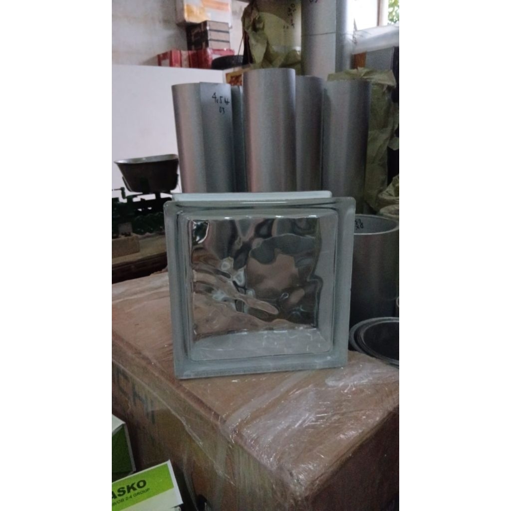 Glass Block Vertikal Wave Mulia