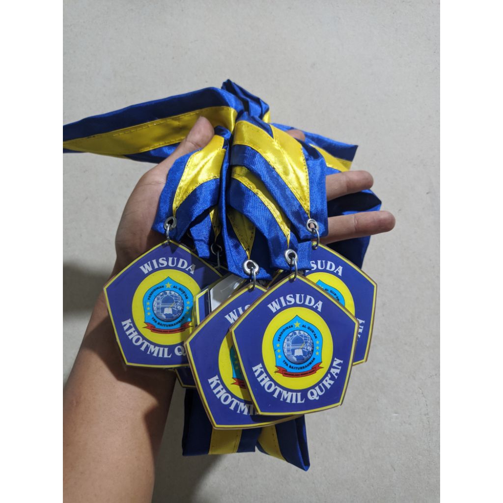 Gordon / Kalung wisuda
