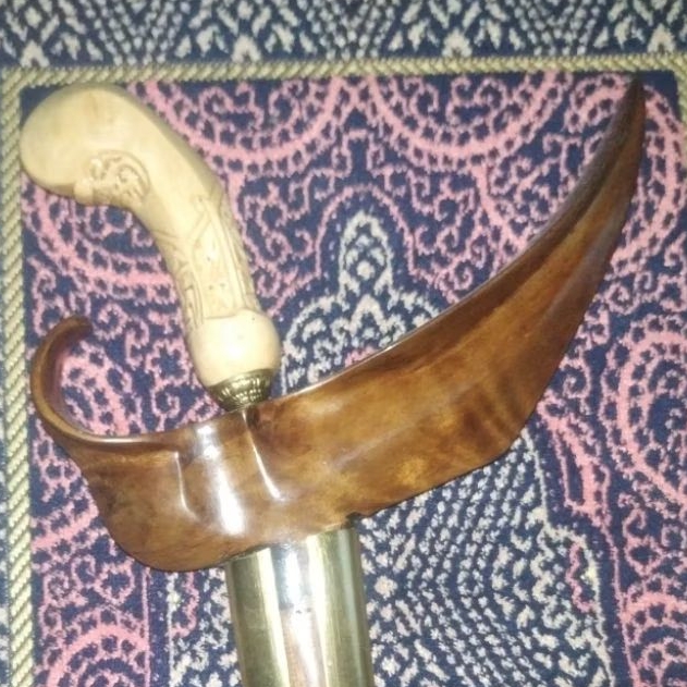Keris Sepuh Brojol pamor uler lulut