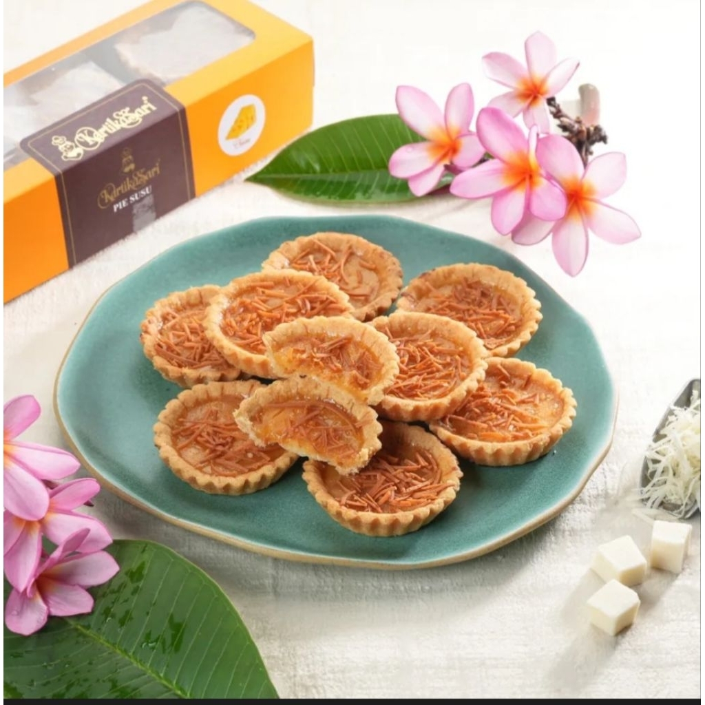 KARTIKA SARI Pie Oleh-Oleh Bandung Lembut Chewy Bahan Premium Rasa Keju Original Coklat Strawberry