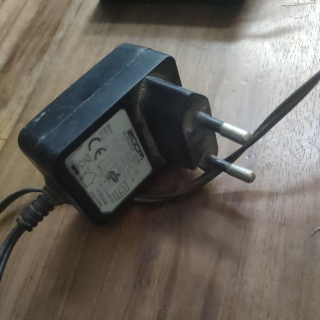 adaptor evek gitar  zom original 9vol cocok untuk ax 1000 ax1500 ax3000