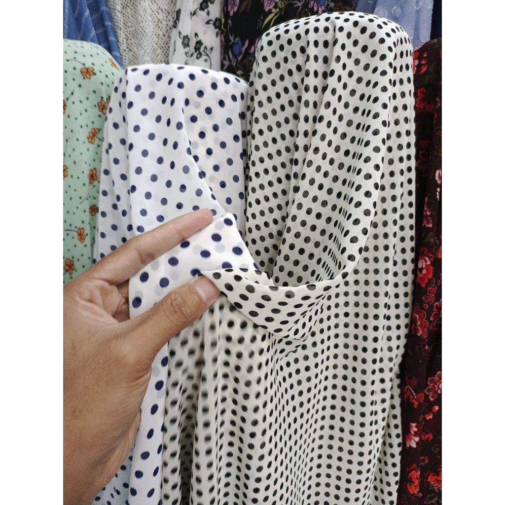 kain siffon babydoll motif polkadot - kain sifon garmen premium - kain meteran polkadot kecil - elg