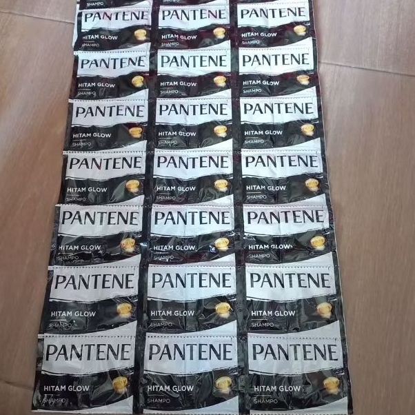 Pantene Shampo Hitam Glow Paket Hemat 72 Sachet 3 Renteng untuk Rambut Lebih Cerah dan Sehat