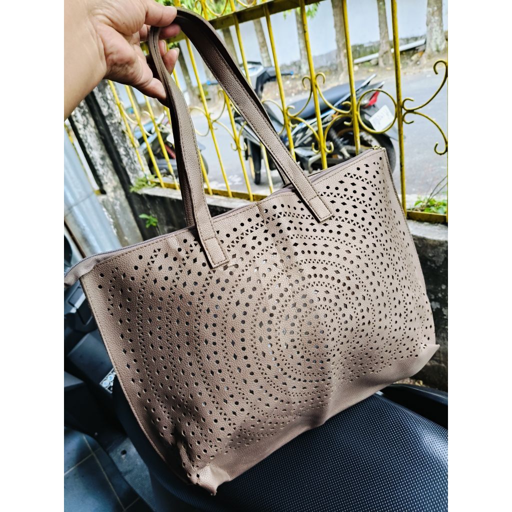 TOTE KULIT UNIK, TAS TOTE KULIT, TOTE KULIT LASERCUT
