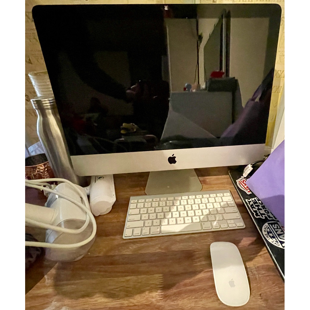 Apple iMac 21.5 inch