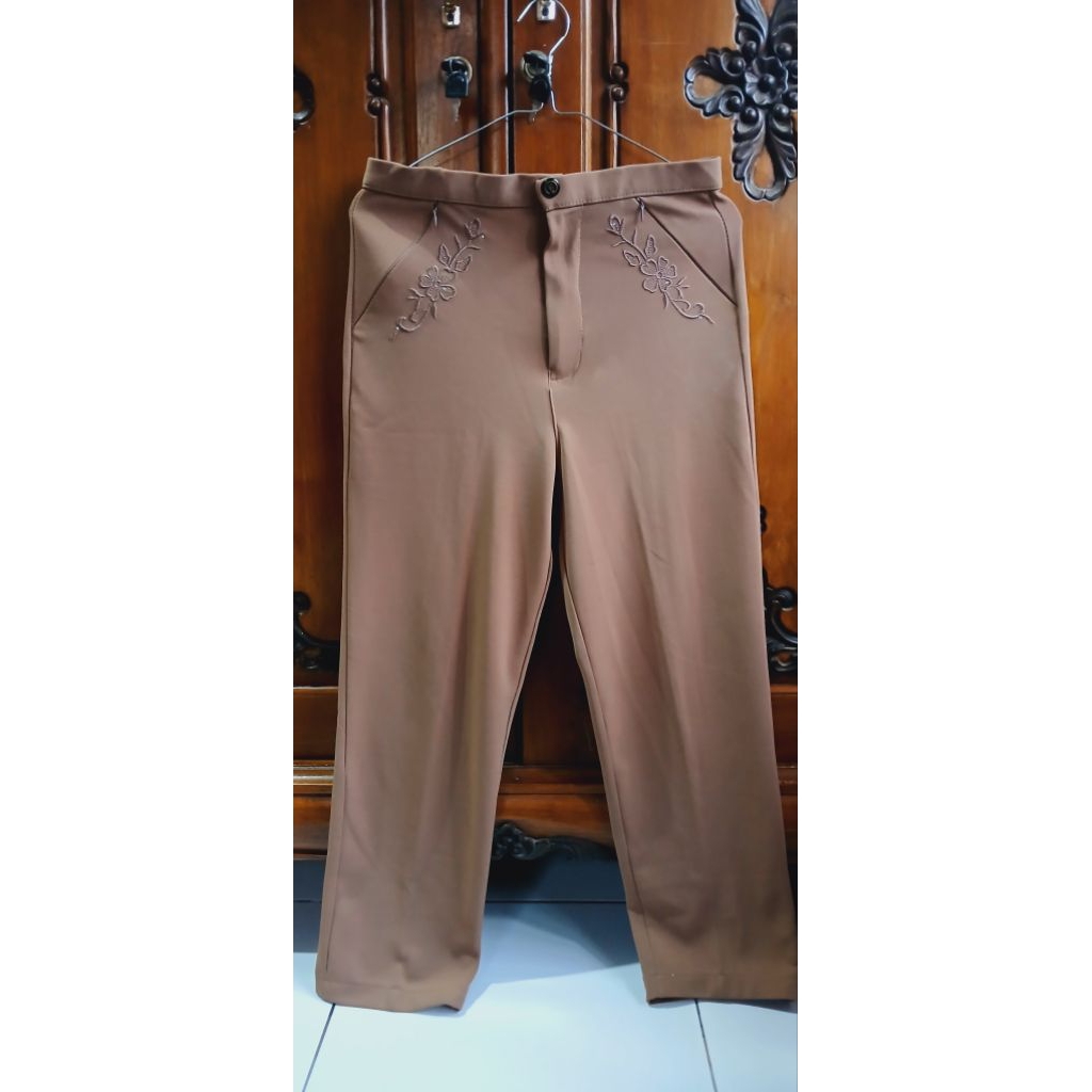 Celana Panjang HuaLiXiang | 30k