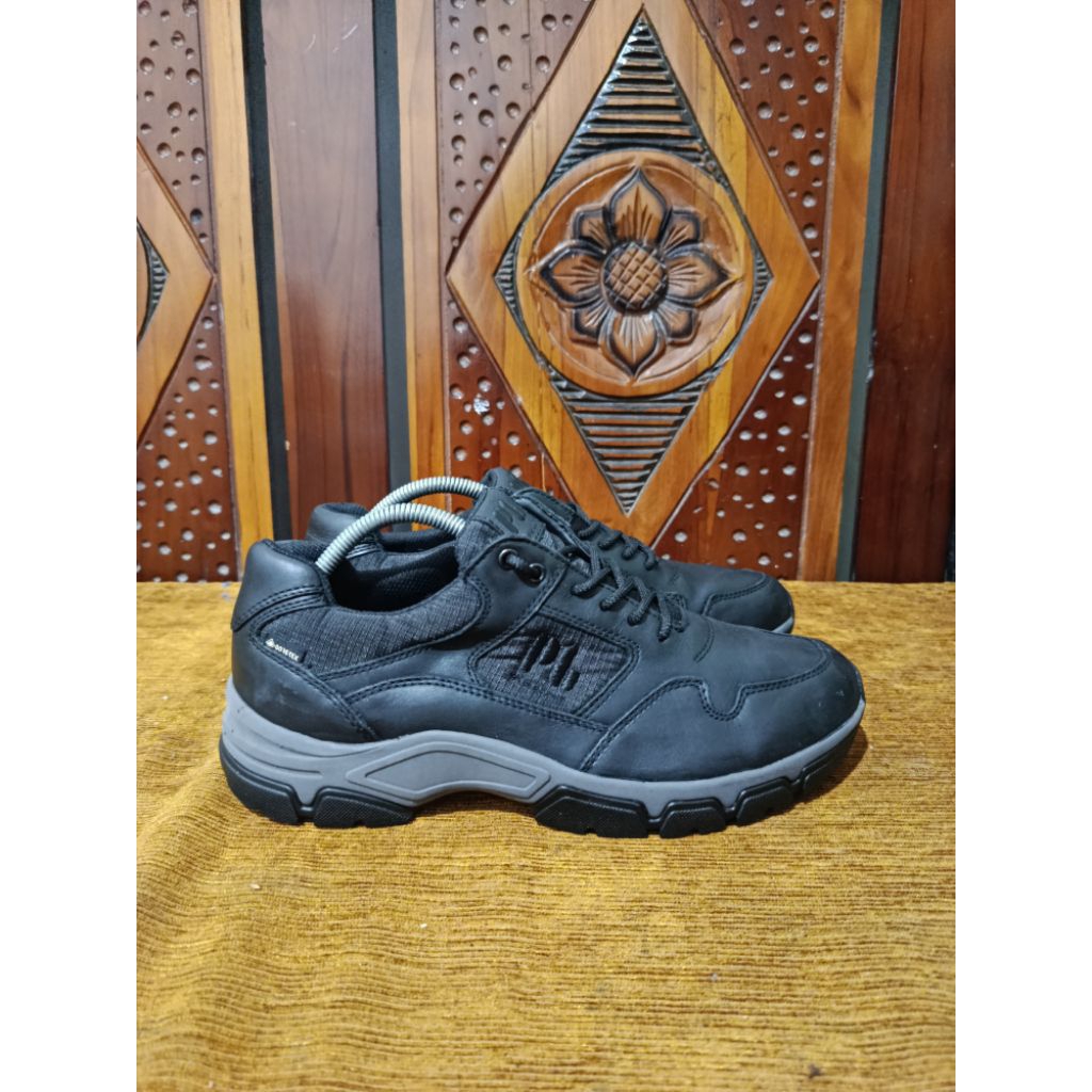Sepatu Pius Gabor second pemakaian aman