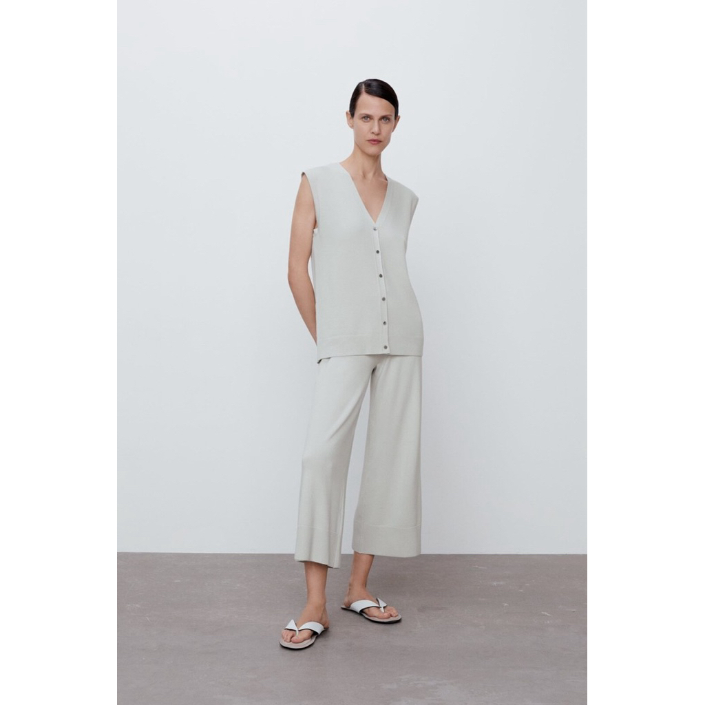 ZARA knit buttoned vest - Preloved