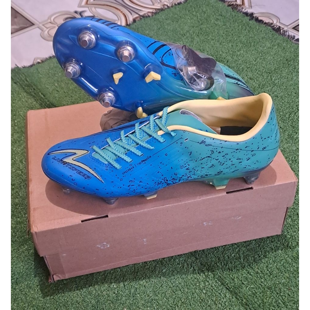 sepatu bola pria specs accelerator lightspeed 4 elite SG