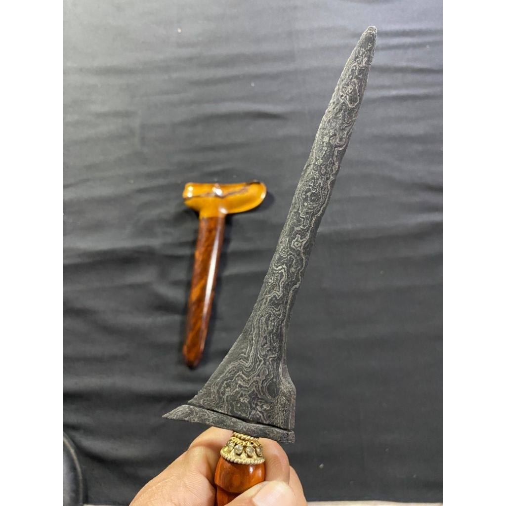 keris brojol sepoh patrem est.majapahit pamor rojo gundolo pulo tirto bagian gonjo ada pamor tudung 
