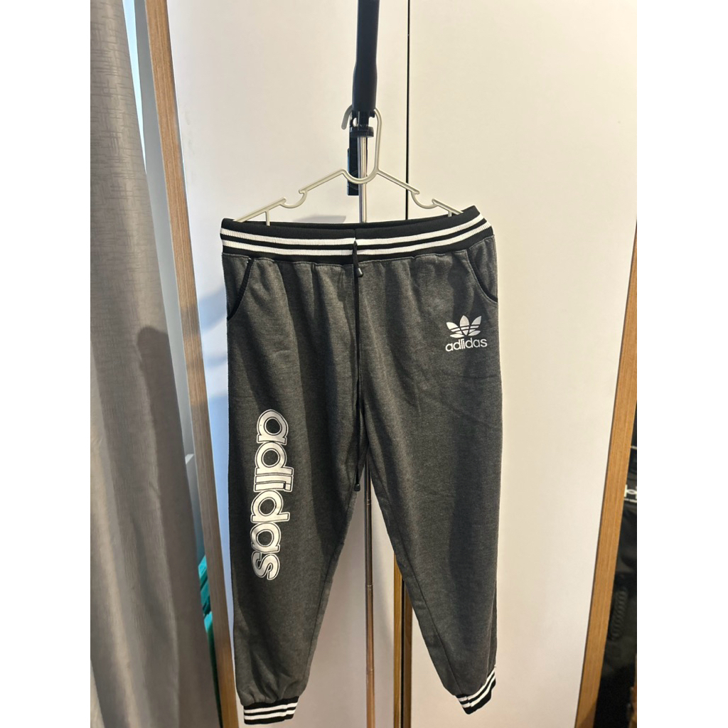 celana jogger adidas preloved