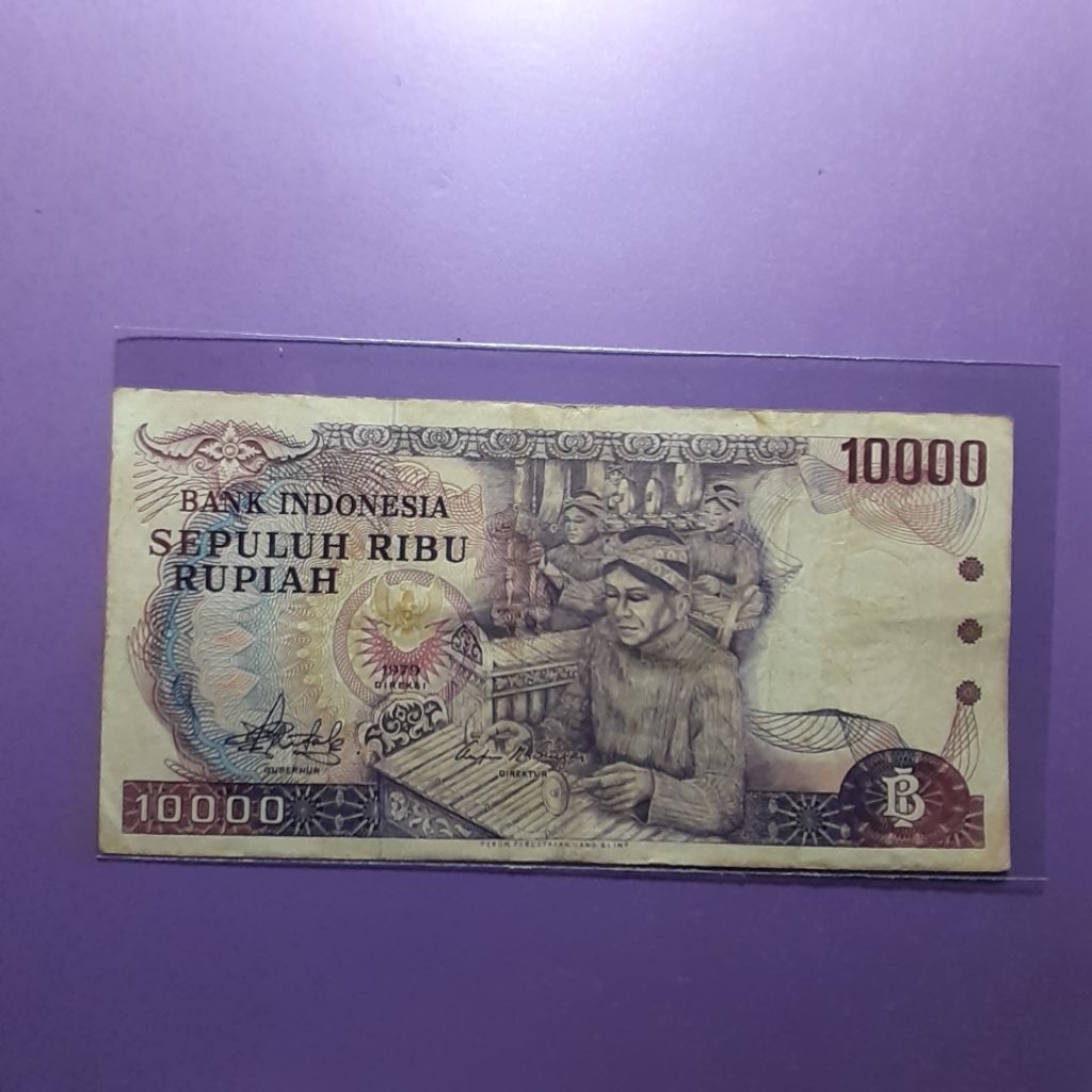 Uang kuno 10000 rupiah gamelan 1979