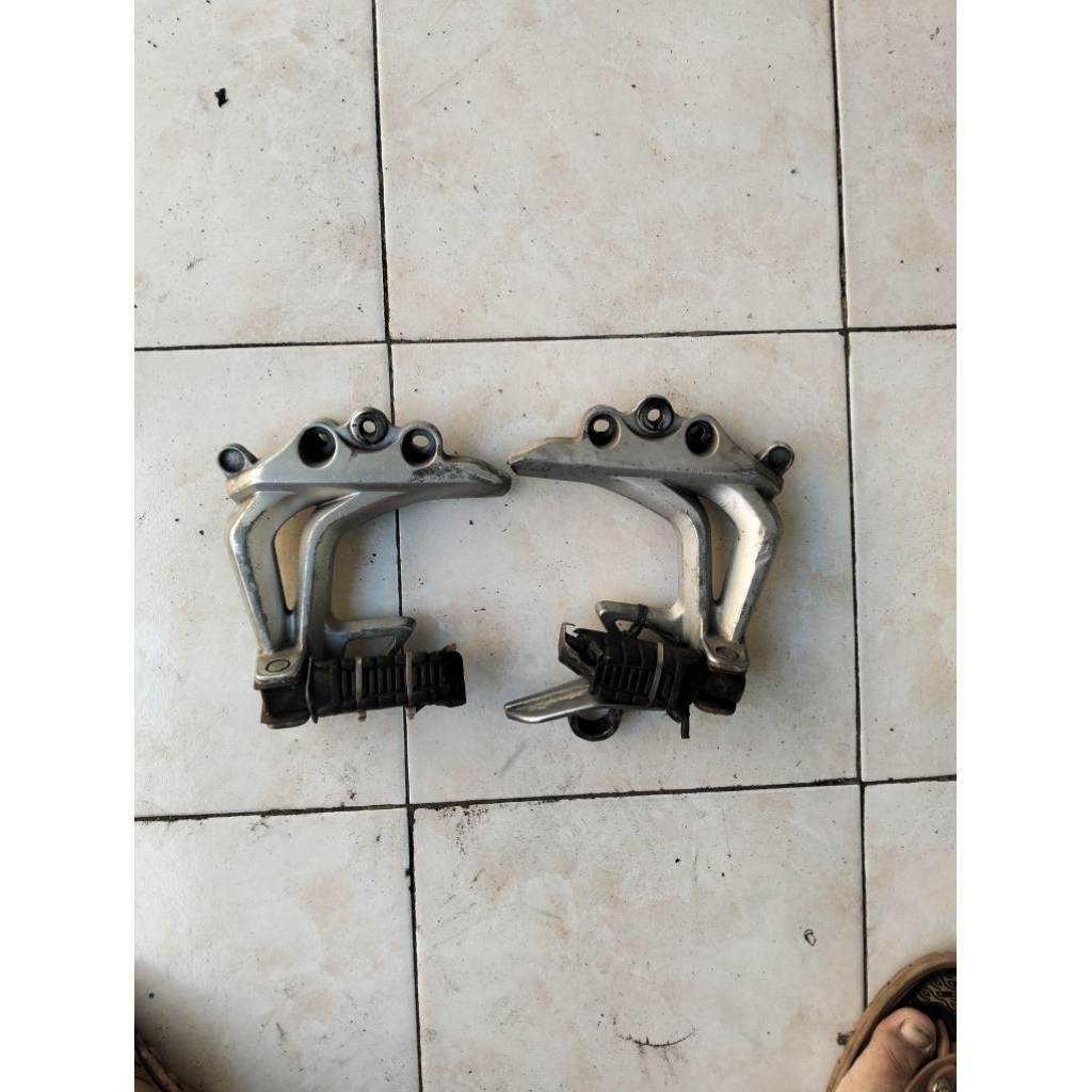 foot step belakang Jupiter z robot, jupiter salib ori copotan