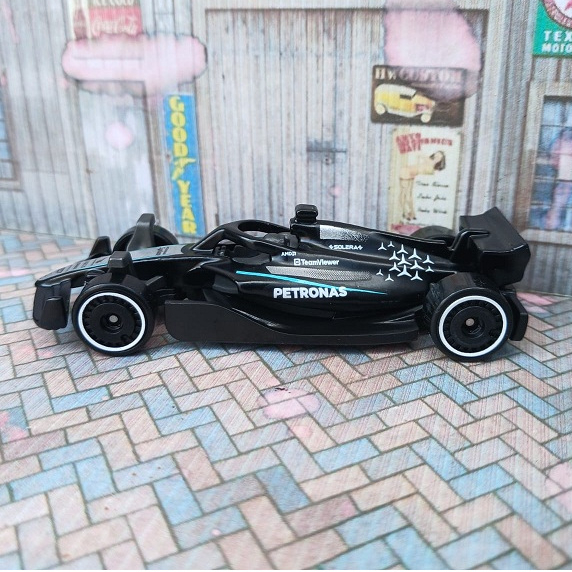 Hot Wheels Loose Formula1 Mercedes-Benz AMG Petronas