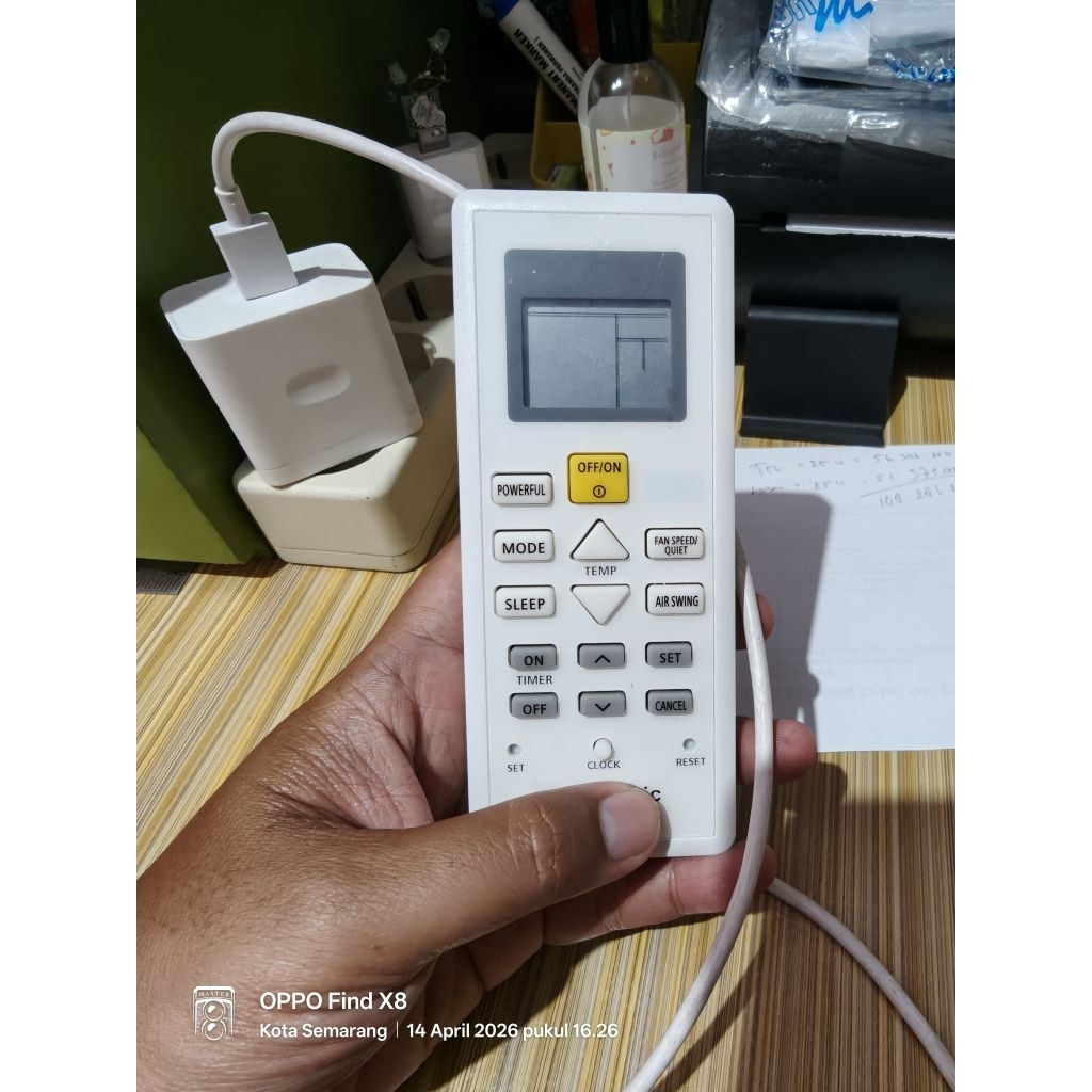 Remote AC Panasonic pastikan model sama dengan remote lama anda