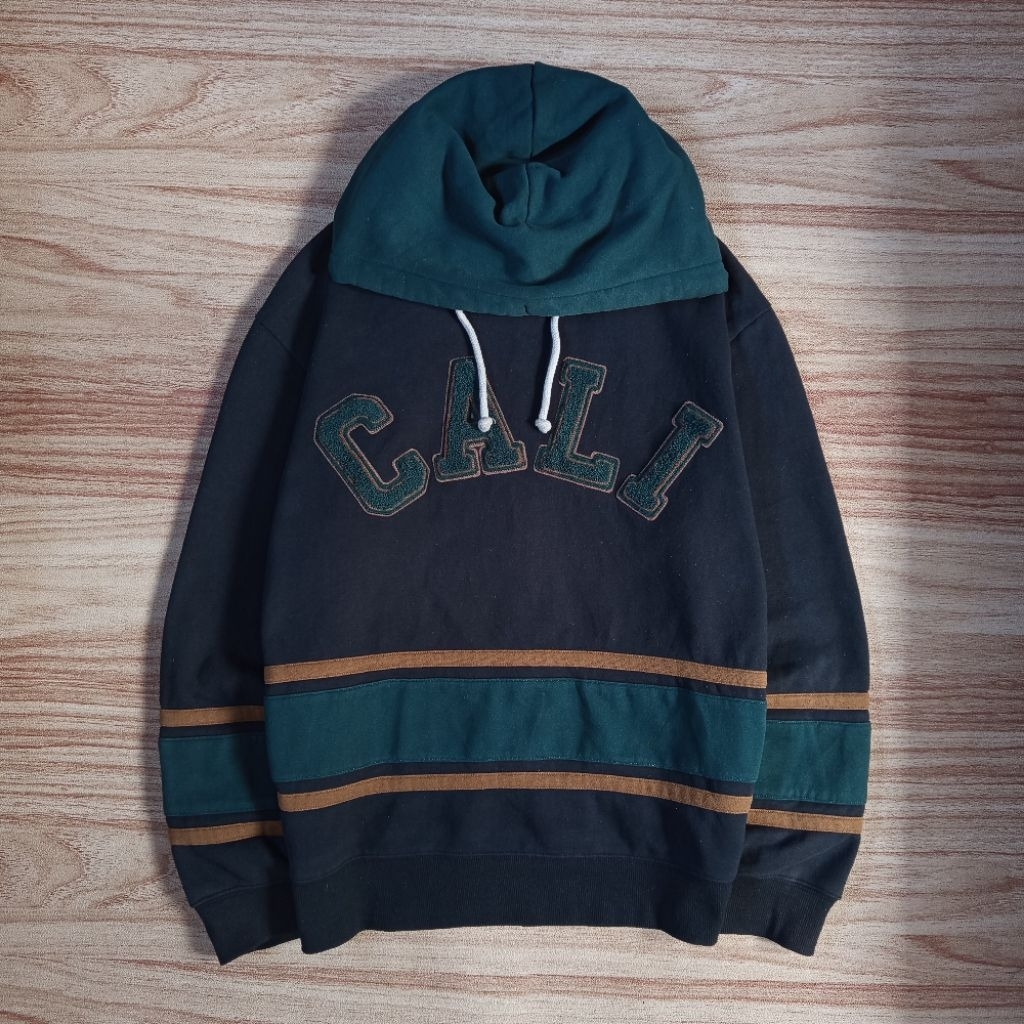 HOODIE WHO.A.U