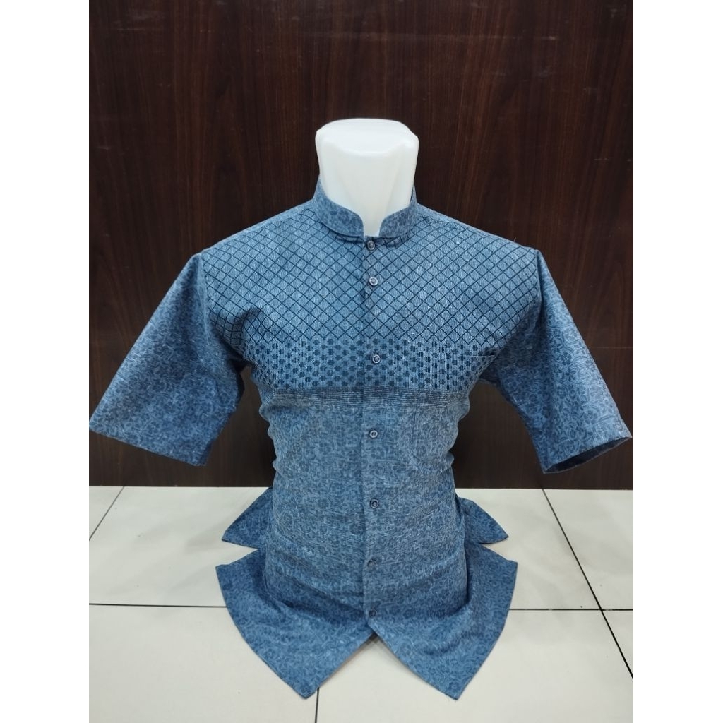 Alisan Lengan Pendek Reguler Koko Fashion Pria Motif Jaring Biru & Abu