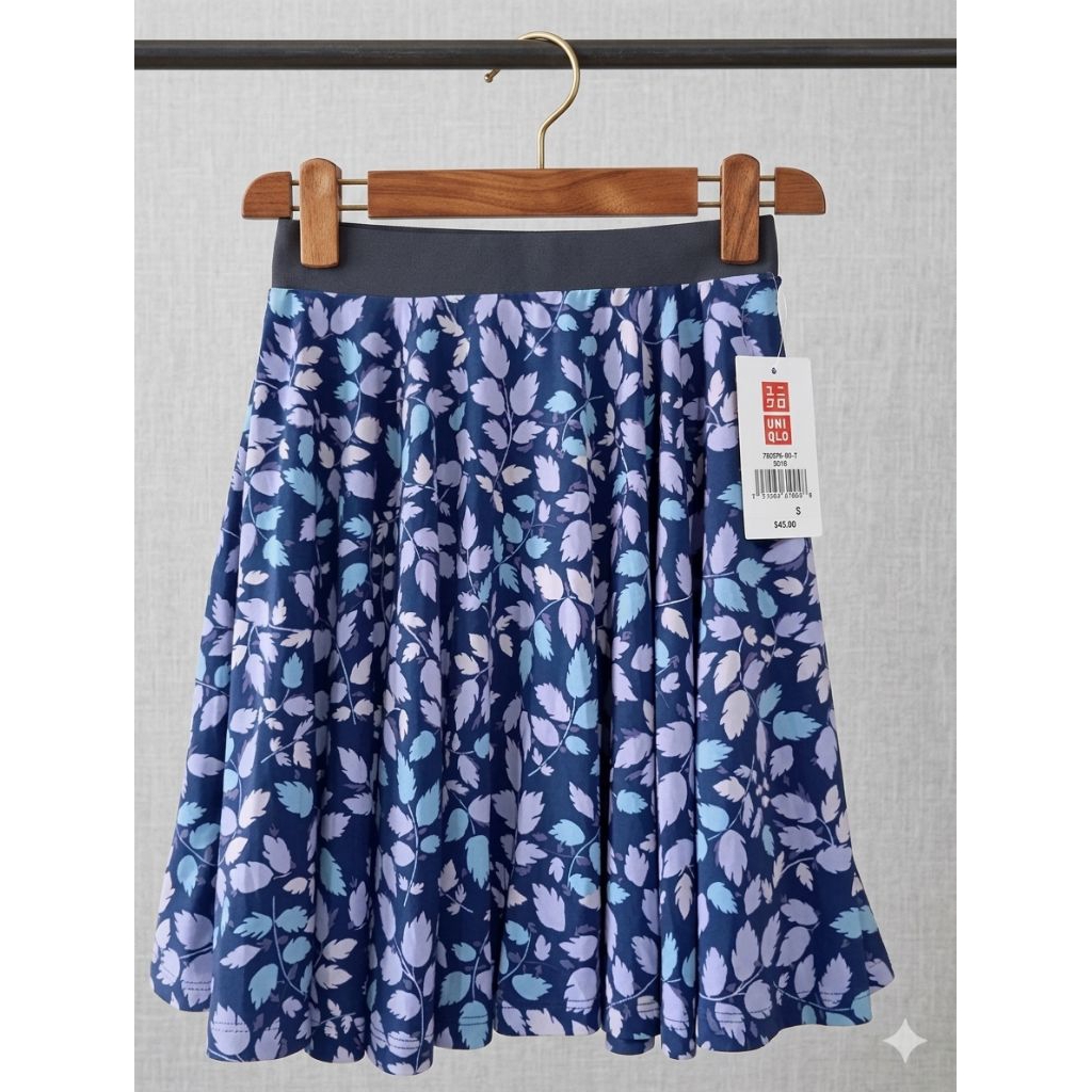 Rok pendek dewasa ( mini skirt ) motif daun / rok uniqlo