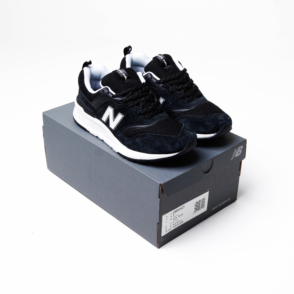 (MARKET) Sepatu Sneakers New Balance CM997HLY Black White - 997