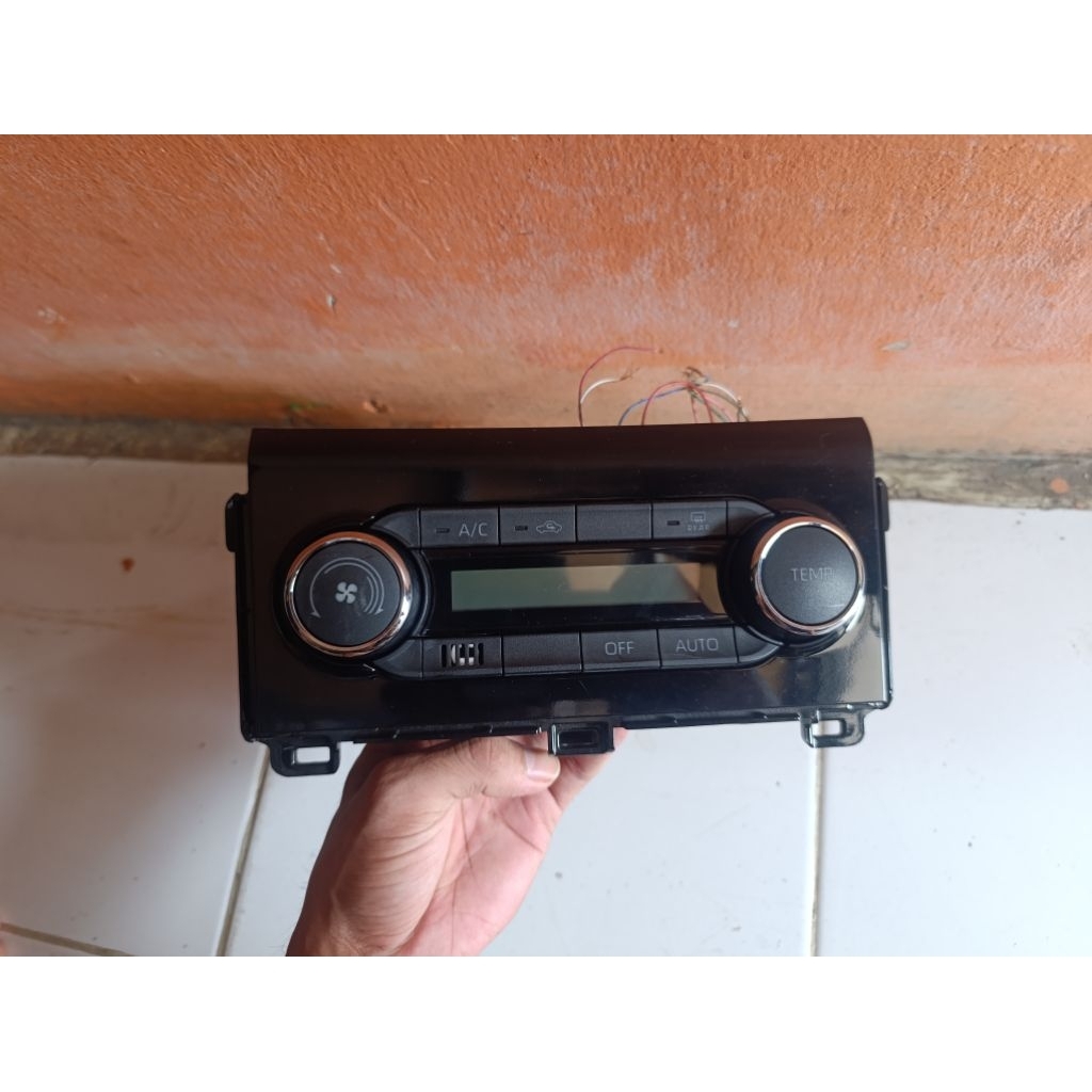 Panel Control digital AC Avanza Veloz 2022-2024 Original