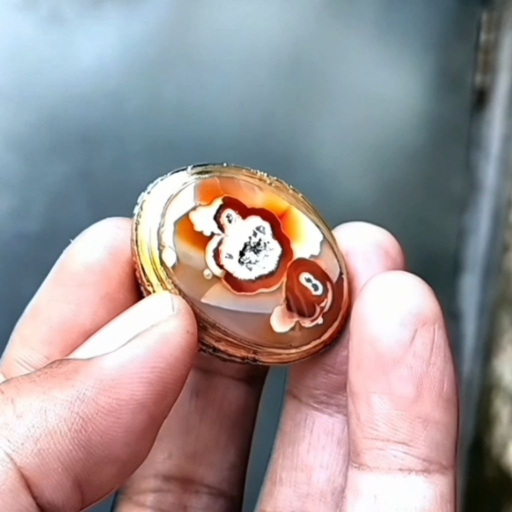 Batu akik Sulaiman Merah Motif