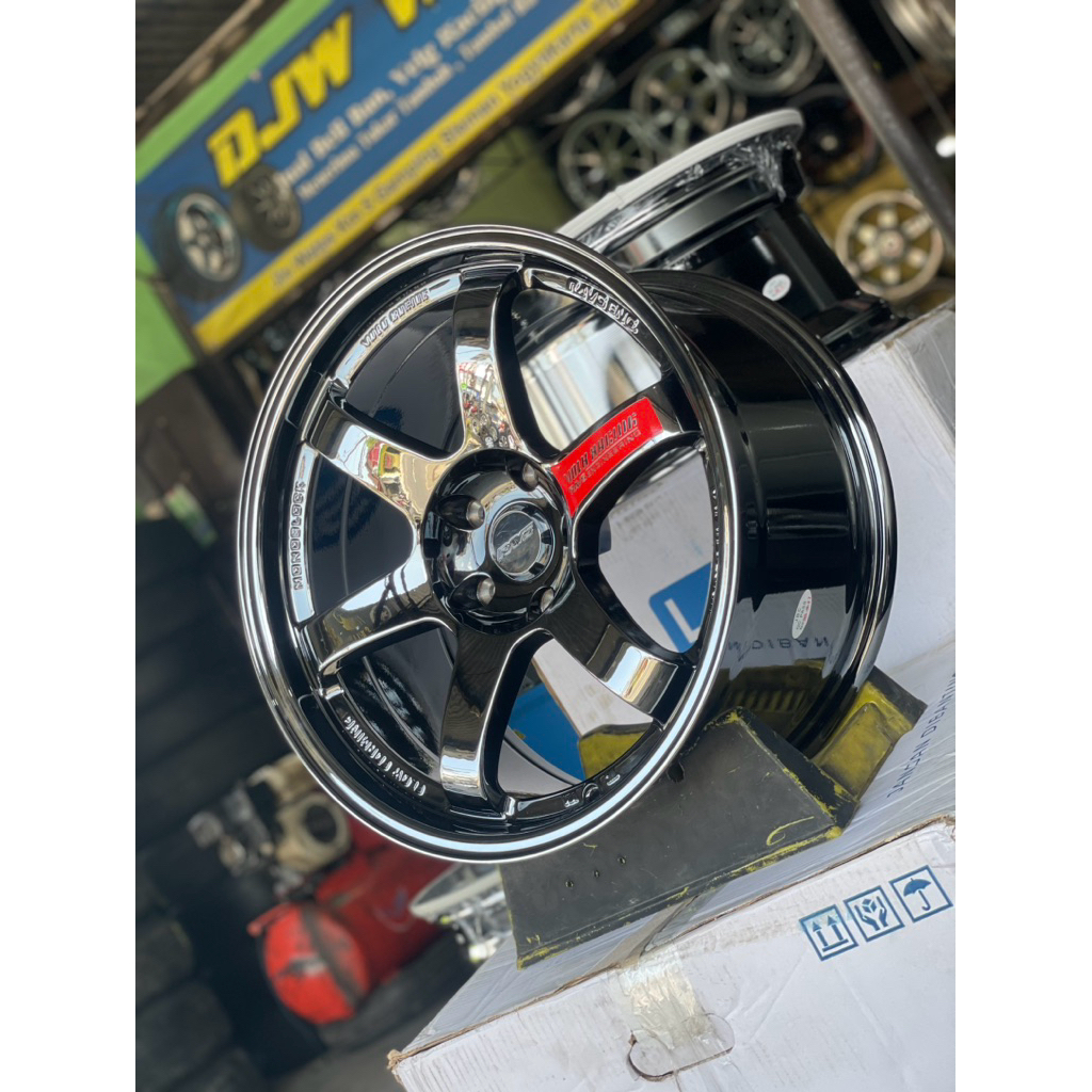 TE37sl R18 black chrome