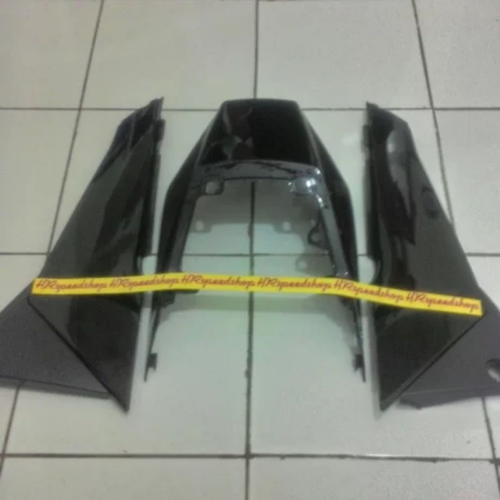 Cover Body PLASTIK ABS Belakang Buntut Tail Samping pinggir Kanan Kiri Yamaha Rxz Rzr milenium 5spee