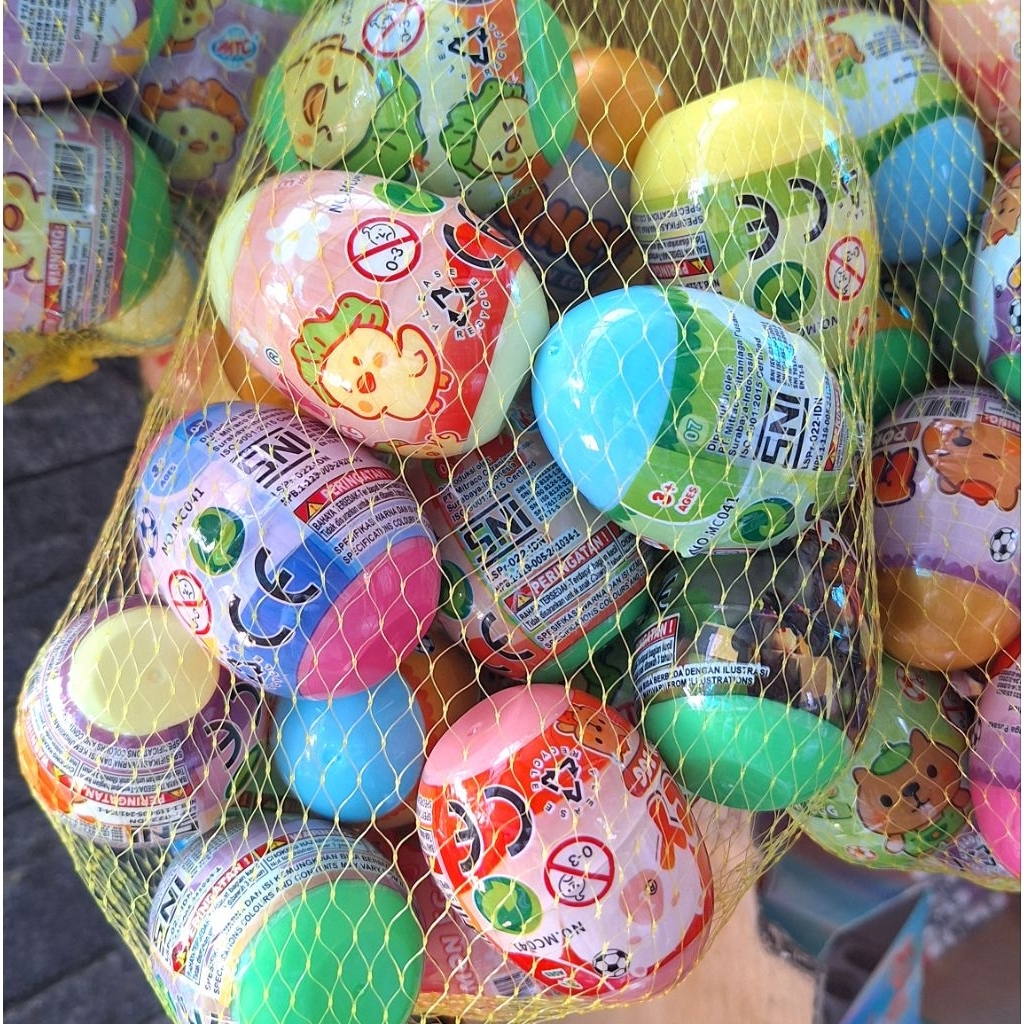 mainan telor ajaib berhadiah / telur hadiah / kado kadoan telur