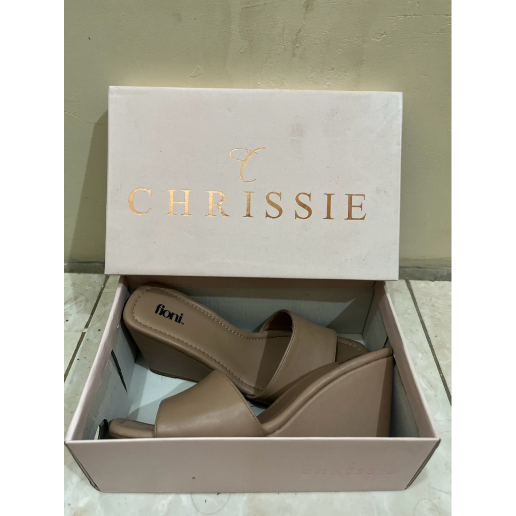 Preloved BNIB Sepatu Wedges